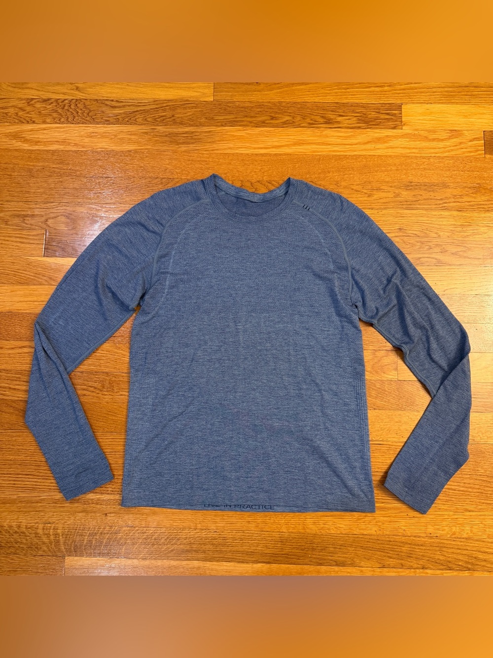 Lululemon Metal Vent Tech Long Sleeve Shirt Blue - Size Medium